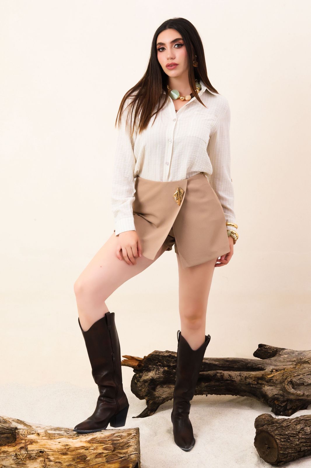 Short/falda con detalle dorado 4661