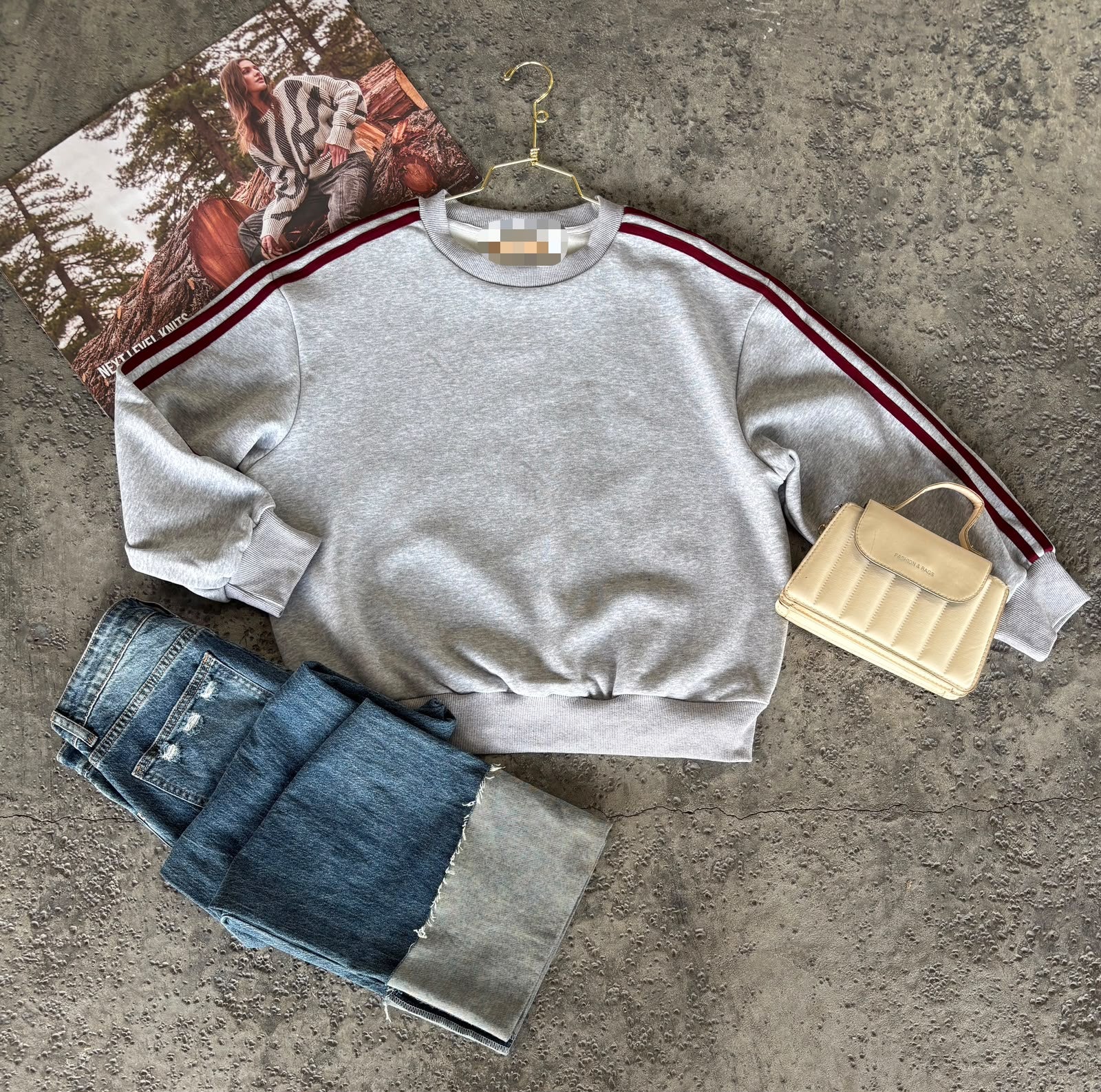 Sudadera con detalle de líneas 4572
