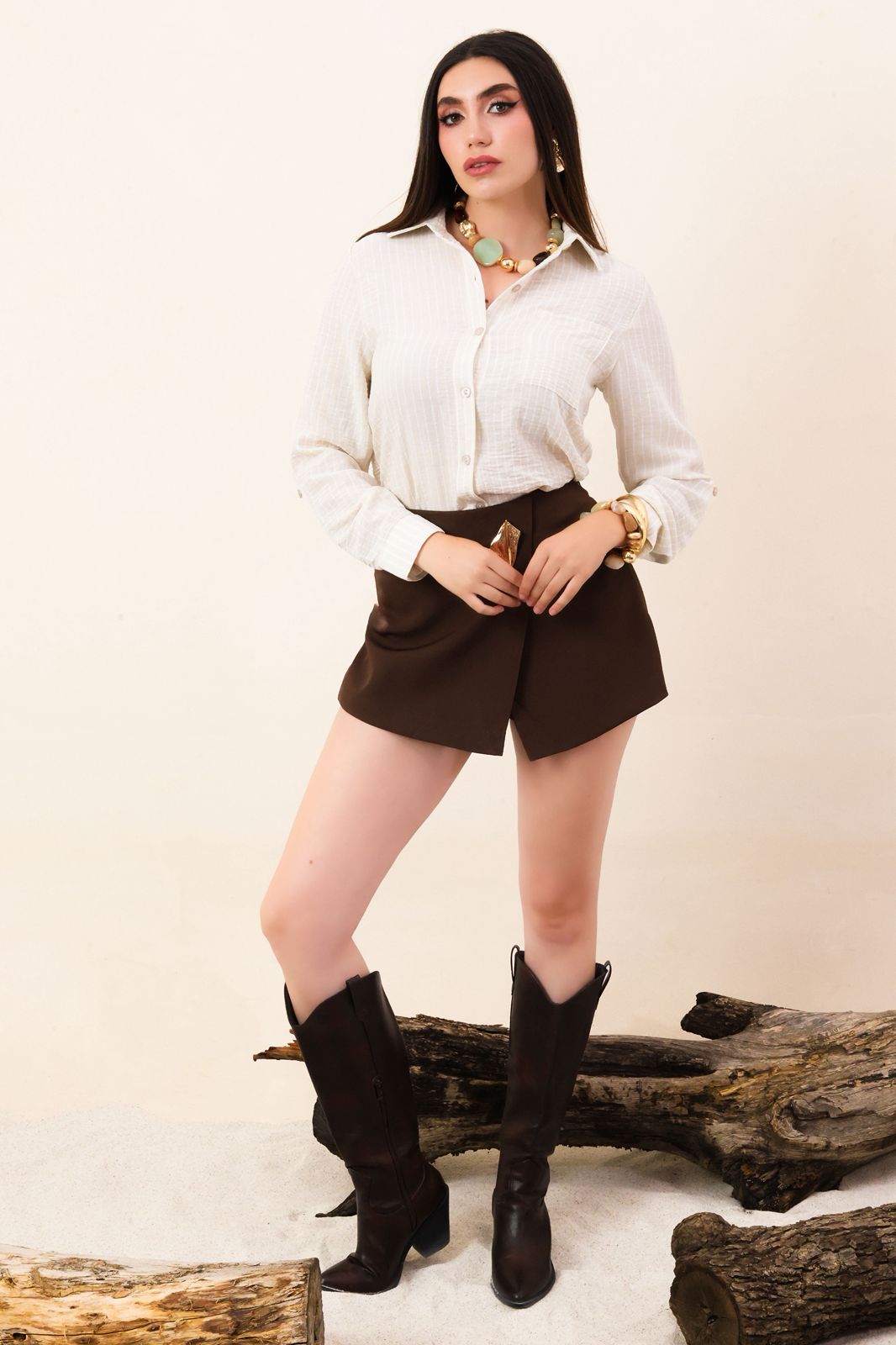 Short/falda con detalle dorado 4661