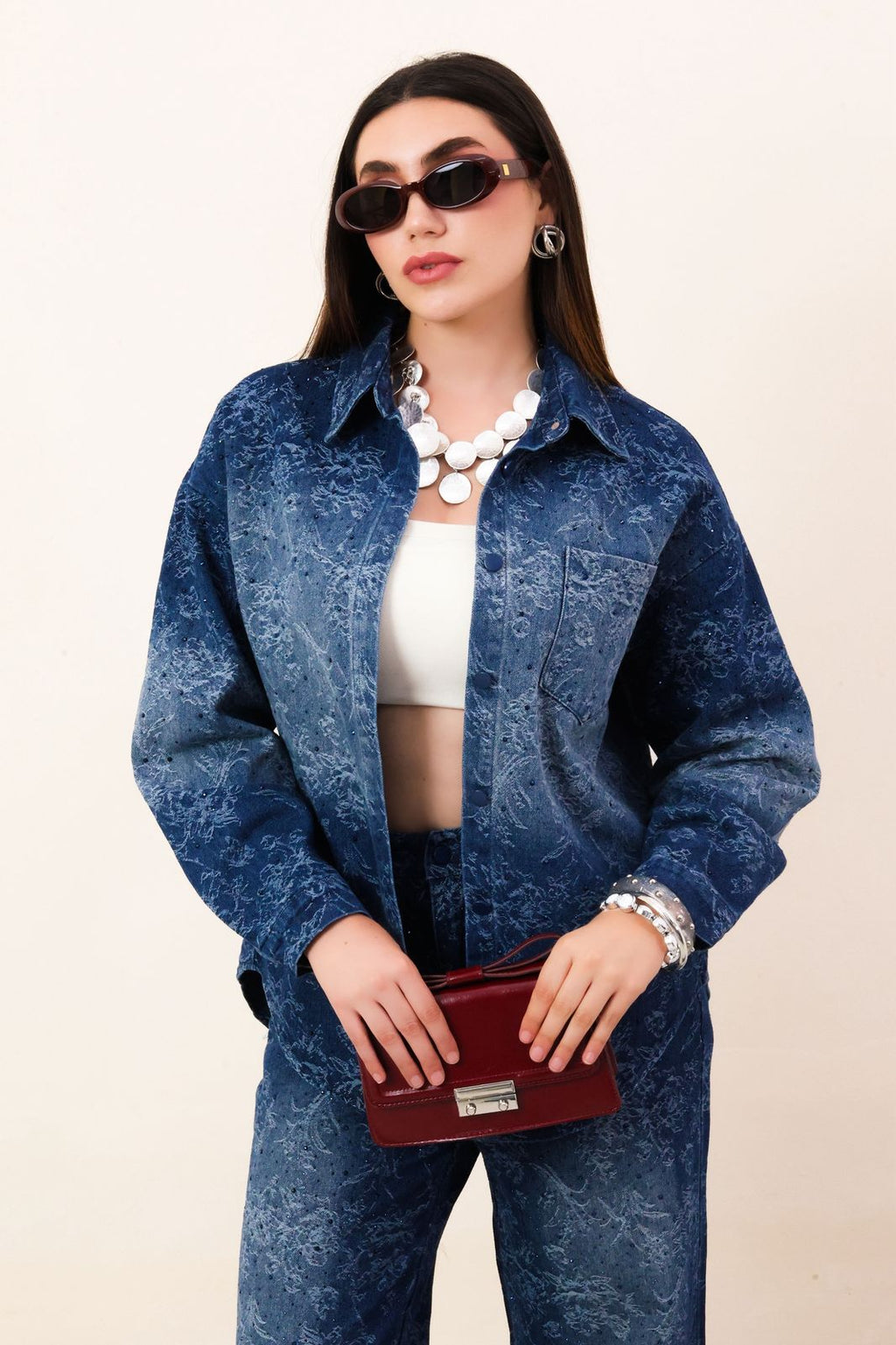 Camisa de mezclilla con detalle de pedrería 4672