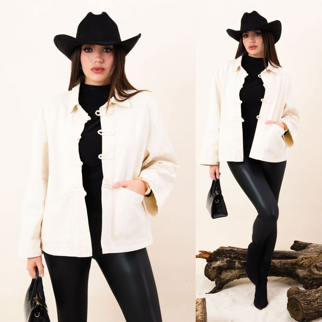 Camisa de mezclilla con detalle de botón 4674